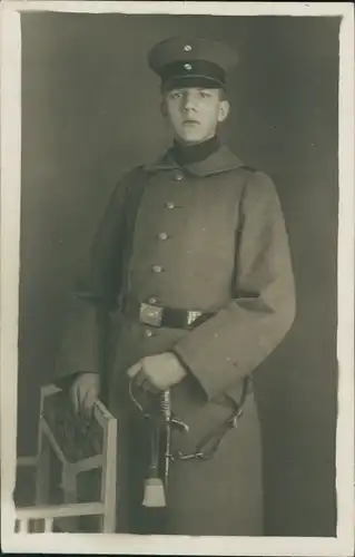 Foto Ak Deutscher Soldat in Uniform, Mantel, Portrait