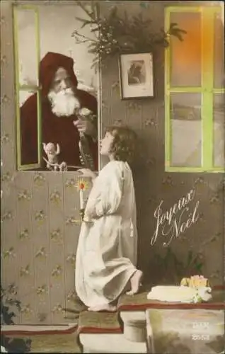 Ak Glückwunsch Weihnachten, Weihnachtsmann schaut durch ein Fenster