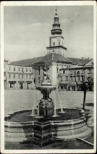 Ak Křemže Krems Südböhmen, am Brunnen