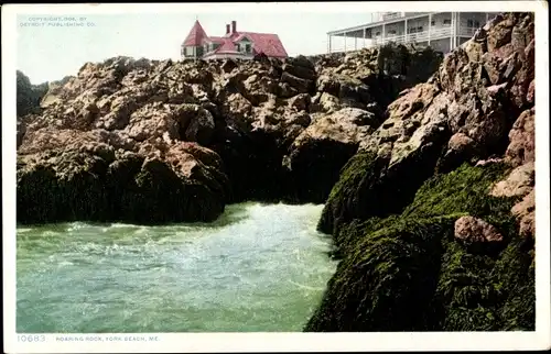 Ak York Beach Maine USA, tosender Felsen