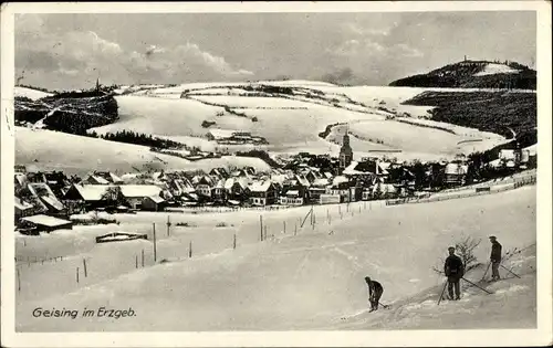 Ak Geising Altenberg im Erzgebirge, Panorama, Skifahrer, Winter