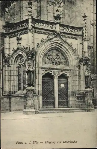 Ak Pirna an der Elbe, Eingang zur Stadtkirche