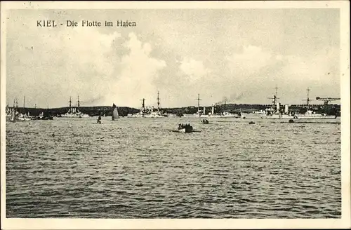 Ak Kiel, Kriegsschiffe, Flotte im Hafen, Reichsmarine
