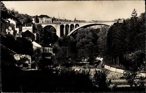 Ak Luxembourg Luxemburg, Pont Adolphe und Vallee de la Petrusse