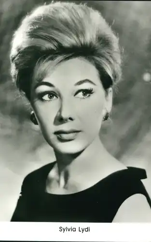 Ak Schauspielerin Sylvia Lydi, Portrait