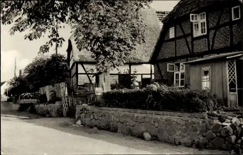 Ak Altefähr auf der Insel Rügen, Bergener Straße