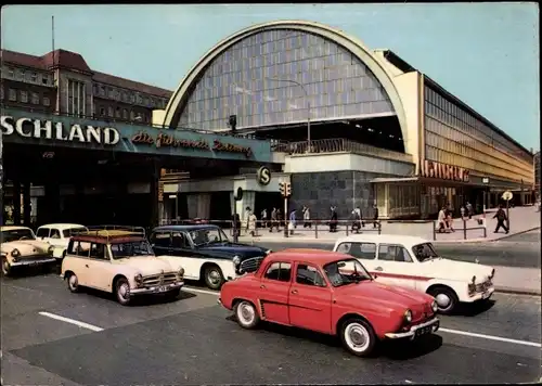 Ak Berlin Mitte, S-Bahnhof Alexanderplatz, Autos