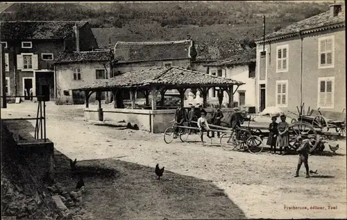 Ak Pagney hinter Barine Meurthe et Moselle, Place de la Fontaine