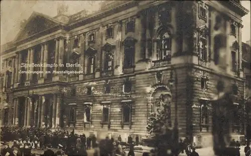 Ak Berlin Mitte, Straßenkämpfe, Zerstörungen am Marstallgebäude