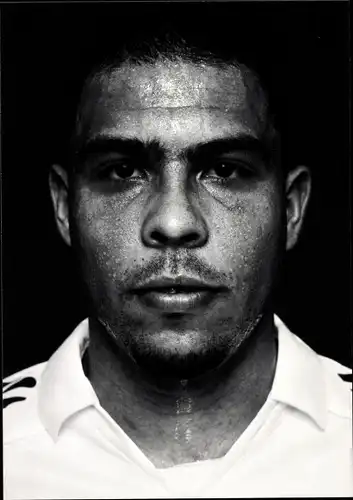 Sammelbild Fußballspieler Ronaldo, Buch Faces of Football