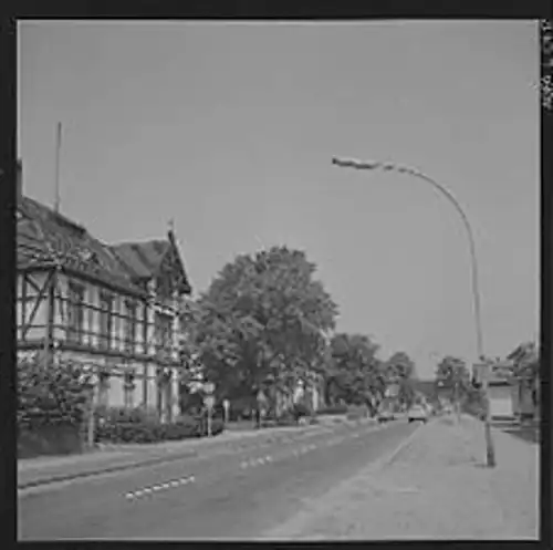 8 Zelluloid Negative Kellinghusen in Holstein, Freibad, Straße, Kirche