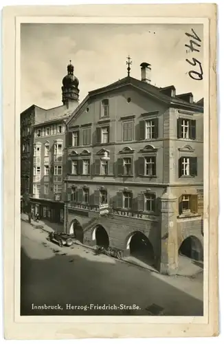 7 Glas Negative Innsbruck in Tirol, Denkmal, Herzog Friedrich Straße