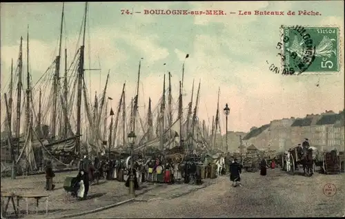 Ak Boulogne sur Mer Pas de Calais, Fischerboote im Hafen