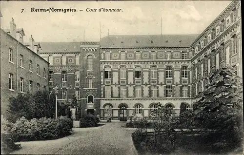 Ak Momignies Wallonien Hennegau, Pensionnat Freres de Reims, Cour d'honneur