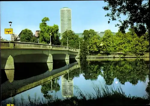 Ak Jena in Thüringen, Blick über die Saale zum Universitäts-Hochhaus, Brücke