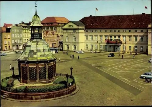 Ak Hansestadt Wismar, Marktplatz, Wasserkunst