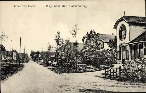 Ak Soest Utrecht Niederlande, Straße zum Lazarusberg