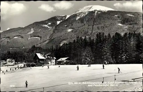 Ak Igls Innsbruck in Tirol, Skiübungswiese mit Hotel und Patscherkofel