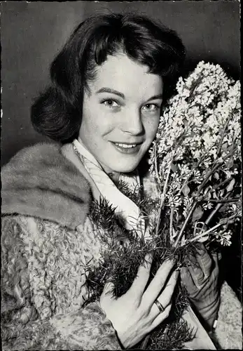 Ak Schauspielerin Romy Schneider, Portrait