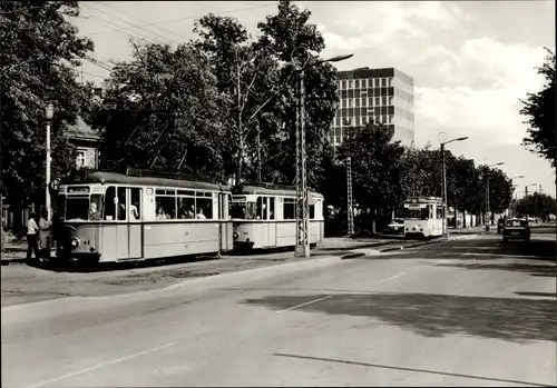 Ak Nordhausen in Thüringen, 75 Jahre Straßenbahn, Leninallee, Haltestelle Grimmel, Drei Linden