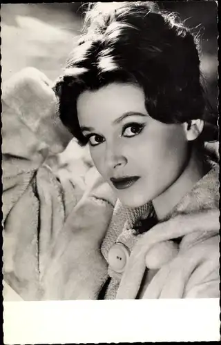 Ak Schauspielerin Beatrice Altariba, Portrait