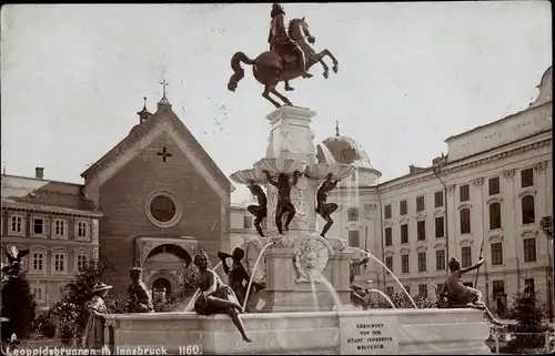 Ak Innsbruck in Tirol, Leopoldsbrunnen