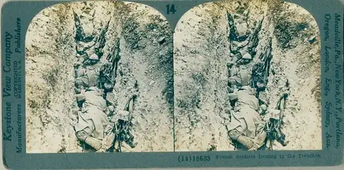 Stereo Foto French Soldiers resting in the Trenches, I WK