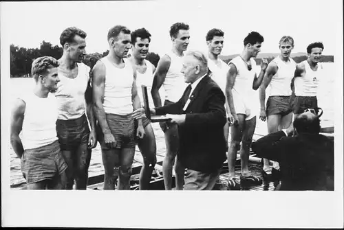 Foto Berlin Köpenick Grünau, Deutsche Ruder-Meisterschaften 1957, Heinz Dose, Achter DHFK
