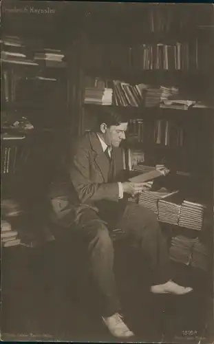 Ak Schauspieler Friedrich Kayssler, Portrait, Bücherregale