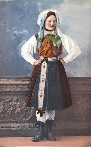 Ak Kärnten Österreich, Frau in Volkstracht