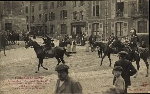 Ak-Garnison von Lunéville Meurthe et Moselle, Ankunft der 31. Dragoner 1912, General Varin