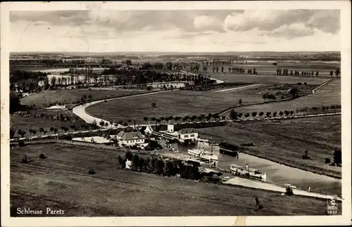 Ak Paretz Ketzin an der Havel, Blick zur Schleuse, Fliegeraufnahme