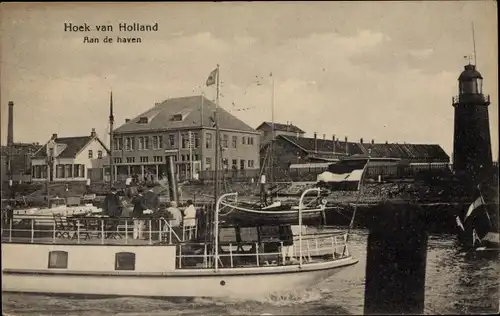 Ak Hoek van Holland Rotterdam Südholland Niederlande, Hafenpartie, Leuchtturm