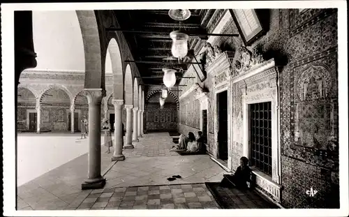 Ak Kairouan Tunesien, Vue de la Mosquee du Barbier, Entree