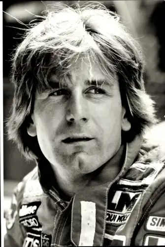 Foto Ak Automobilrennfahrer Manfred Winkelhock, Portrait, BMW-Team