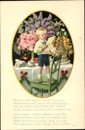 Künstler Ak Nyström, J., Singender Junge, Stuhl, Tisch, Blumen
