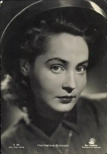 Ak Schauspielerin Hannelore Schroth, Portrait