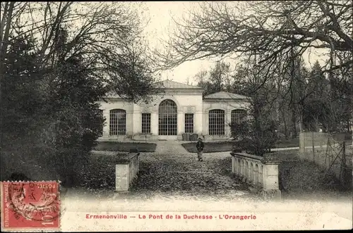 Postkarte Ermenonville Oise, Duchess Bridge, Orangerie