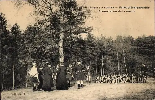 Ak Ermenonville Oise, Präsentation des Pakets