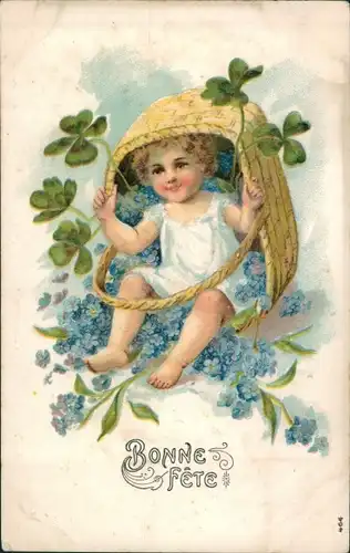 Präge Ak Glückwunsch, Kind, Blumenkorb, Fisch, Glücksklee, Vergissmeinnicht