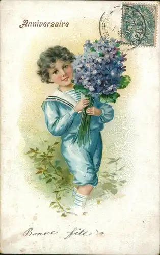 Präge Ak Junge mit Blumenstrauß, Veilchen