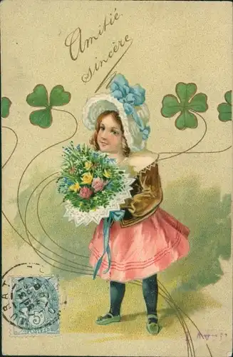 Präge Litho Mädchen mit Blumenstrauß, Kitsch, Glücksklee