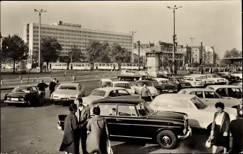 Ak Leipzig in Sachsen, Hotel Stadt Leipzig, Autos