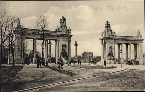 Ak Berlin Charlottenburg, Charlottenburger Brücke, Passanten, Reiter