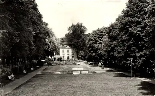 Ak Bad Lobenstein in Thüringen, Villa, Park