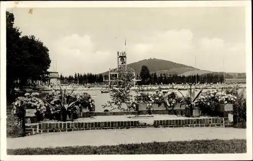 Ak Großschönau im Kreis Görlitz, Blick auf das Waldstrandbad
