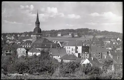 7 Glas Negative Sprockhövel im Ruhrgebiet, Kirche, Gesamtansicht, Straße