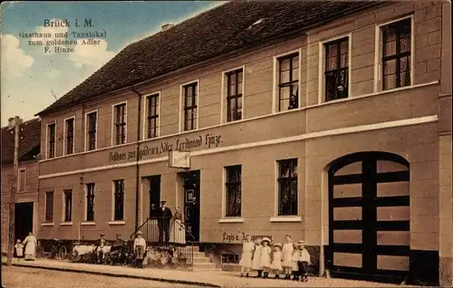 Ak Brück in der Mark, Gasthaus Tanzlokal zum goldenen Adler