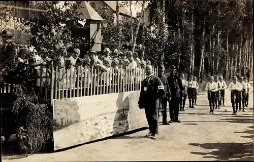 Foto Ak Leubsdorf in Sachsen, Schulfest 1924