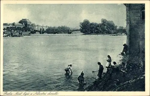 Ak Prag, Most legii a Narodni divadlo